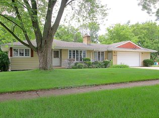 240 S Roselle Rd, Roselle, IL 60172