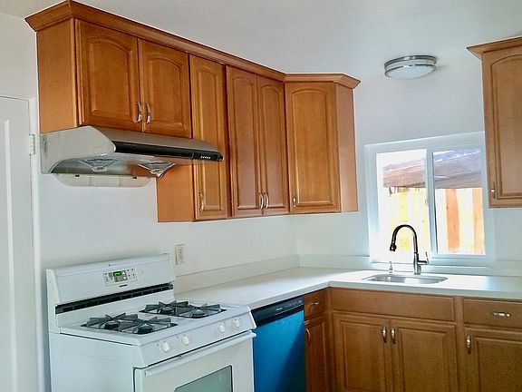 4th image of 342 Kenmore Ave