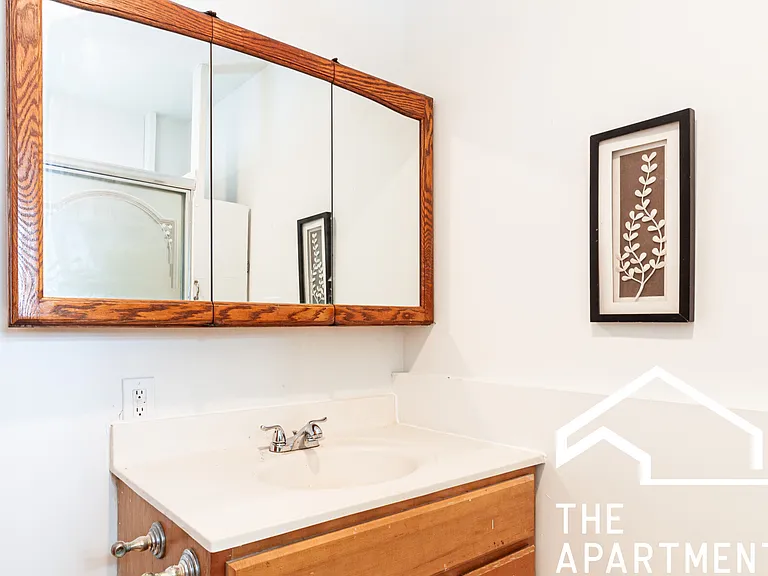 1634 N Whipple St #2 — Photo 12