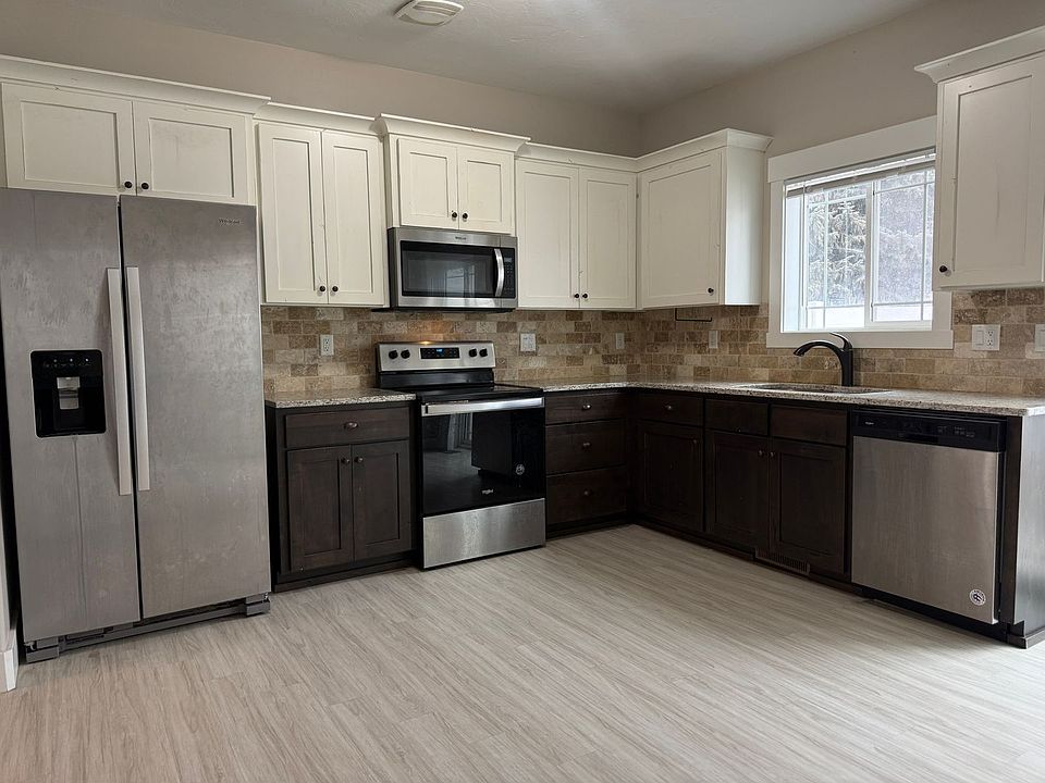 1st image of 694 Saturn Ave