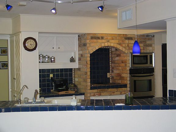 Spacious kitchen