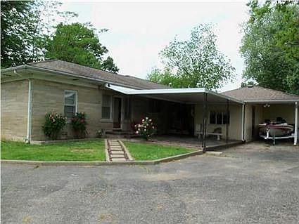 3rd image of 511 N 1st St