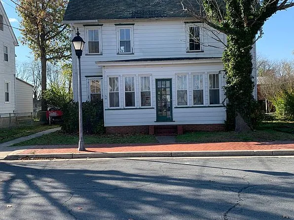 21 Main St, Hancocks Bridge, NJ 08038
