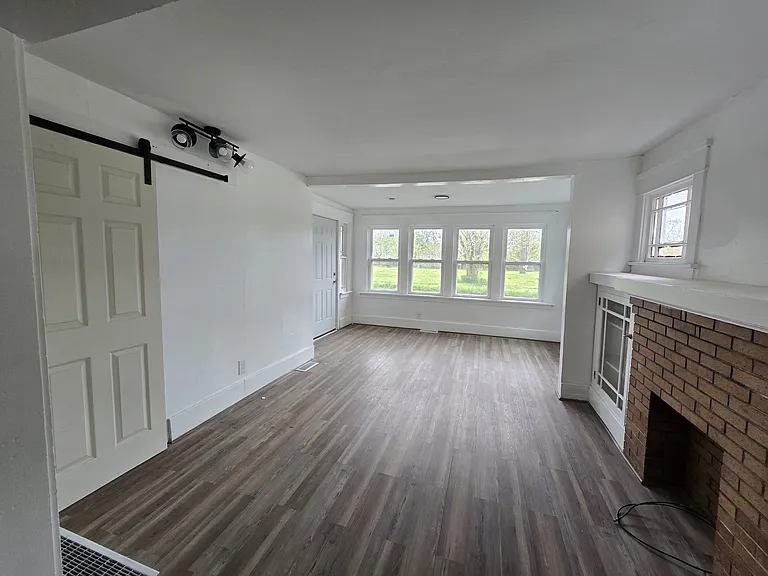 468 Kensington Ave #1 — Photo 6