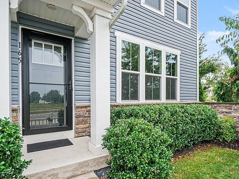 165 Peter Ln — Photo 4