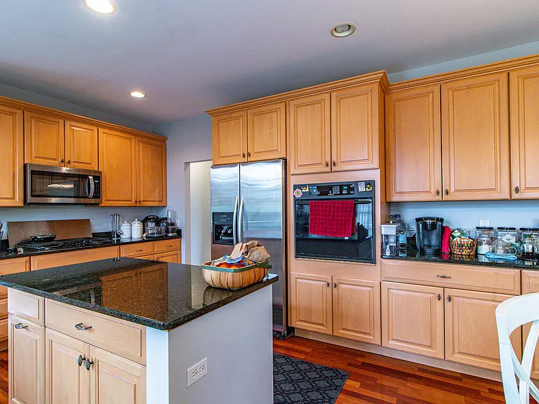 6 Beaconsfield Ct — Photo 7