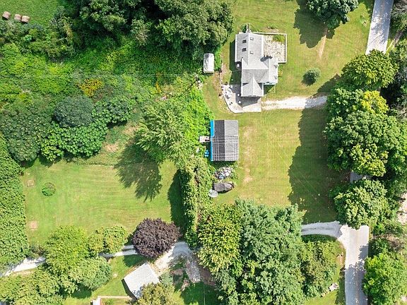 3rd image of 1 Windy Ridge Lane