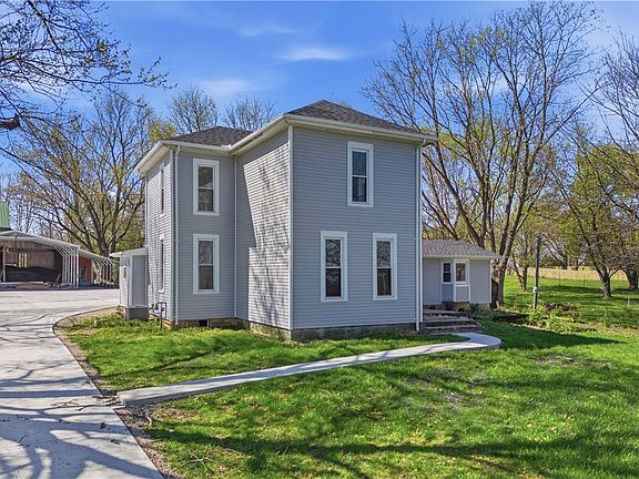 2nd image of 3190 Rebert Pike