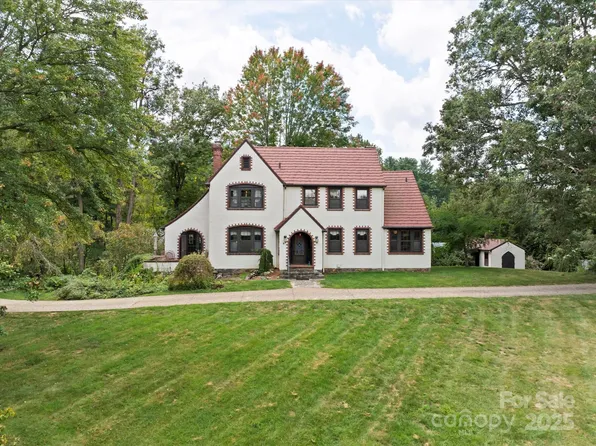 23 Greenleaf Cir, Asheville, NC 28804