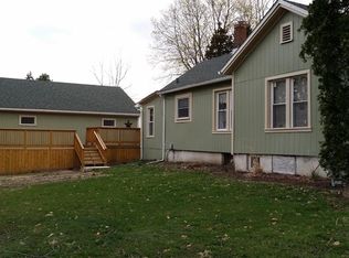 687 Forest Ave, Elgin, IL 60120