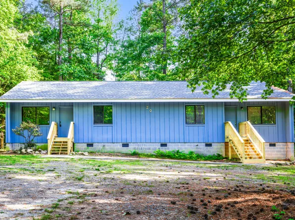 327 Woodbridge Dr, Chapel Hill, NC 27516