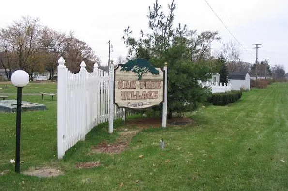 Oak Tree Village