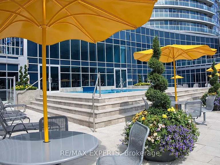 208 Queens Quay W #2211 — Photo 37