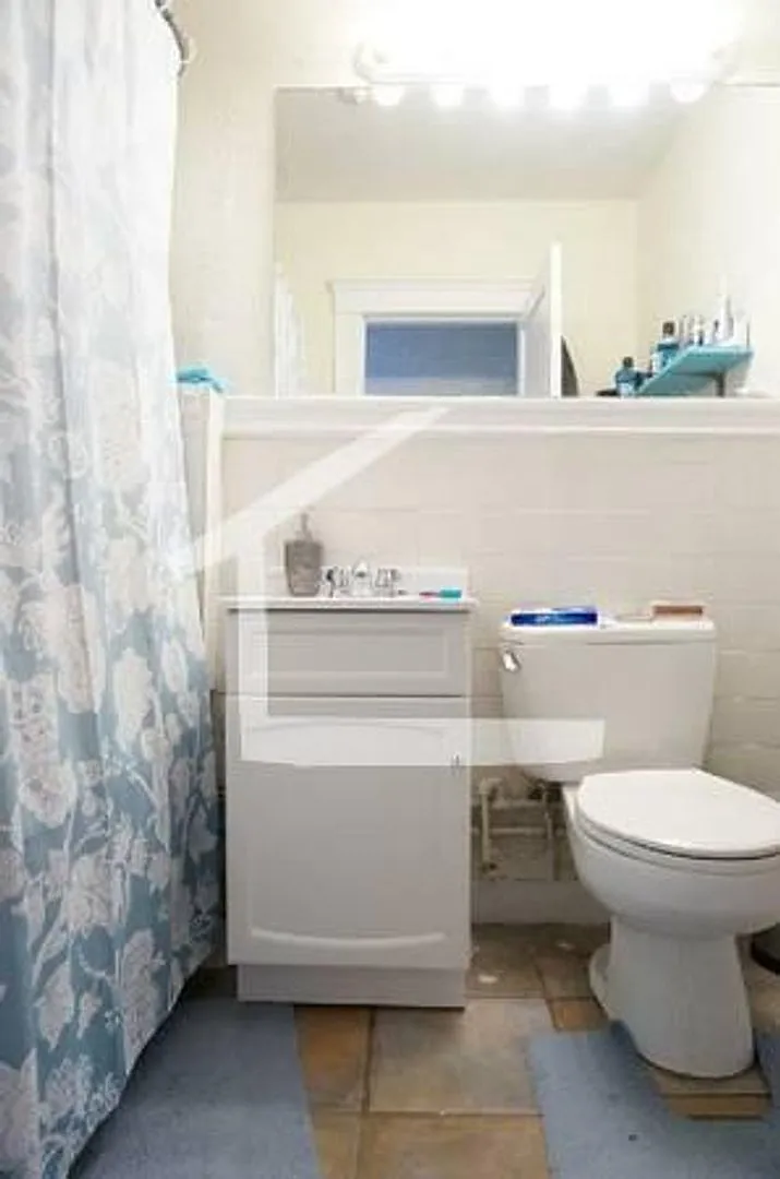Two Bedroom // Allston - Union Square — Photo 4