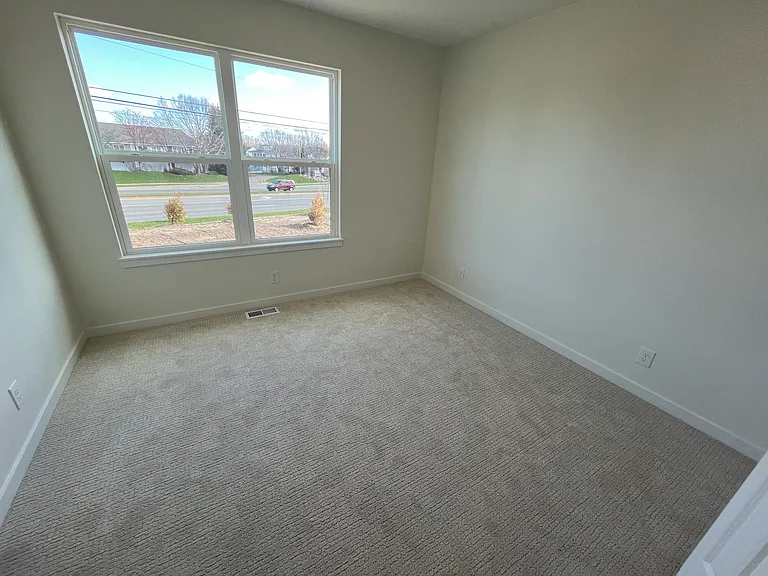 2823 Foxglove Ln — Photo 32