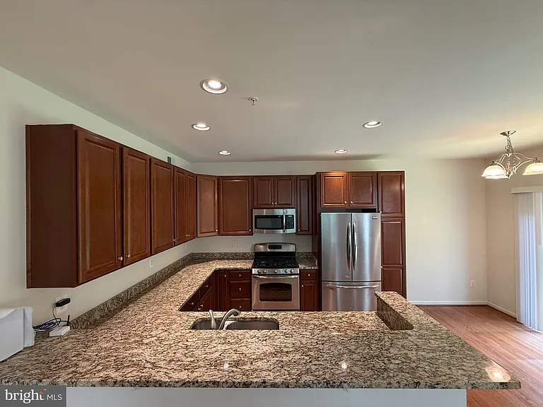 10215 Daventry Dr — Photo 14