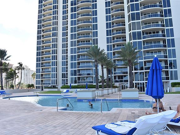 4th image of 17555 Collins Ave APT 3202
