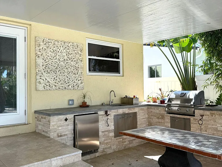 1527 Mayo St — Photo 16