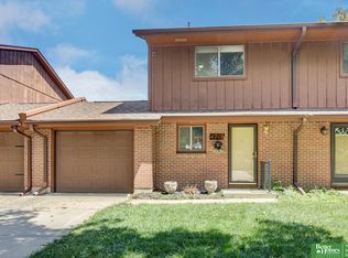 4710 Canterbury Ln, Lincoln, NE 68512