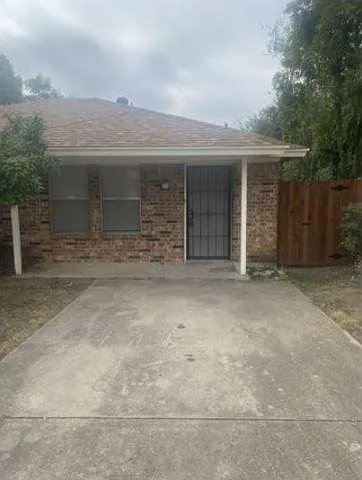 2 bed, 1044 sqft, $1,195 — Photo 1