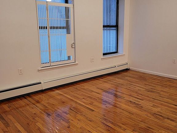 2nd image of 983 Amsterdam Ave #2A