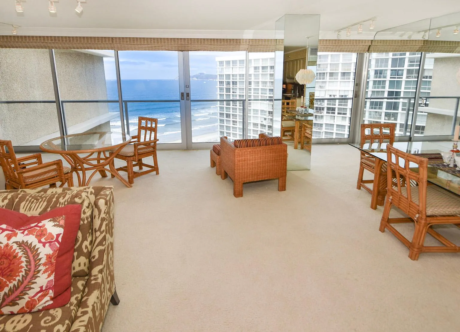 1 bed, 995 sqft, $5,500 — Photo 4