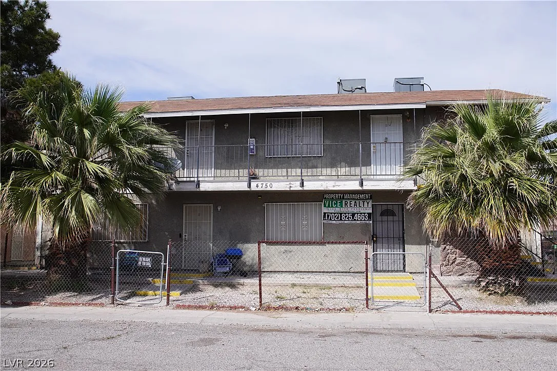 3 bed, 2.0 bath, 3604 sqft, $1,325 — Photo 1