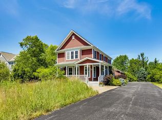1250 Prairie Trl, Grayslake, IL 60030