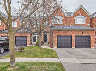 8 Blacksmith Ln, Whitby, ON L1P1N2