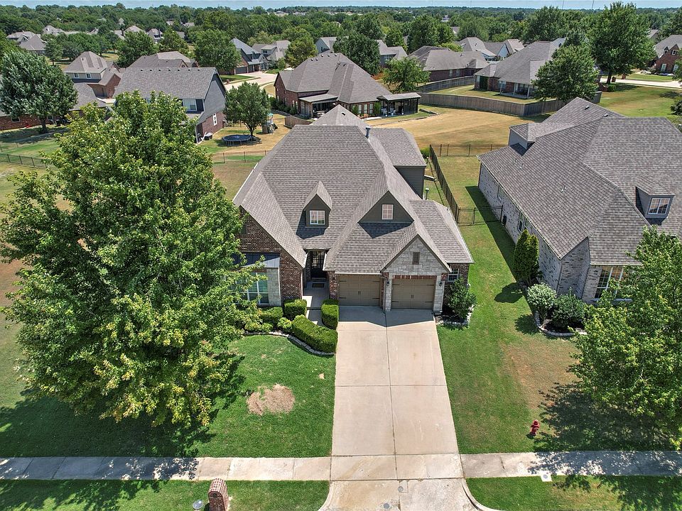 1st image of 7433 E Forest Ridge Blvd