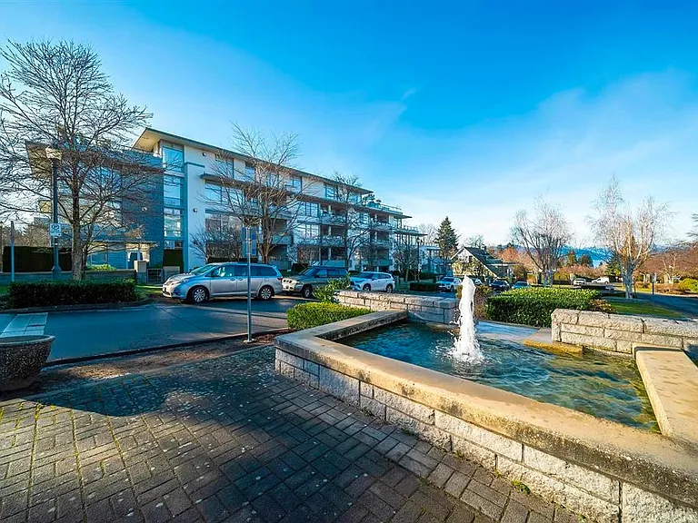 6015 Iona Dr #400 — Photo 5