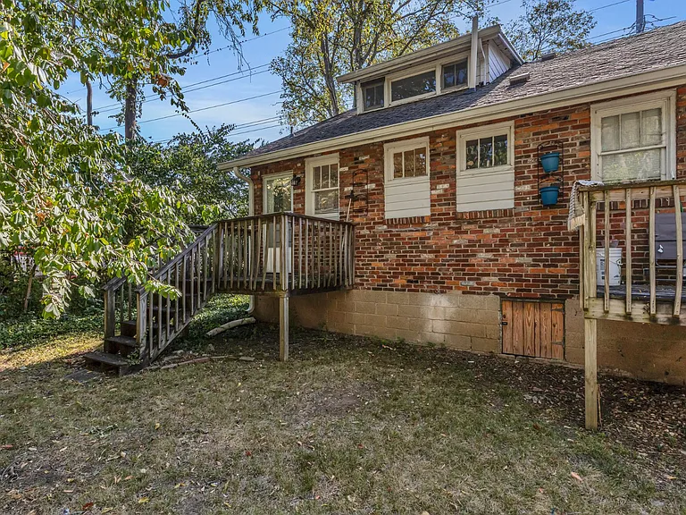 605 Park Cir #B — Photo 25