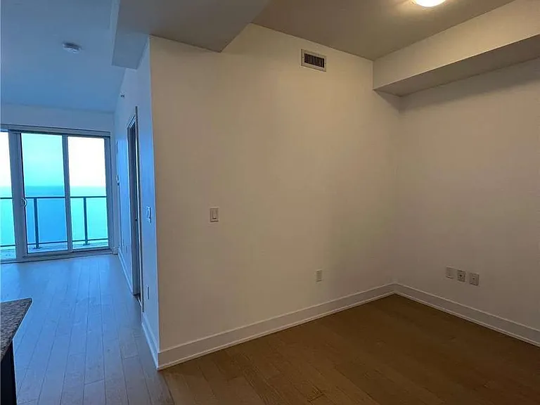 20 Shore Breeze Dr #3309 — Photo 6