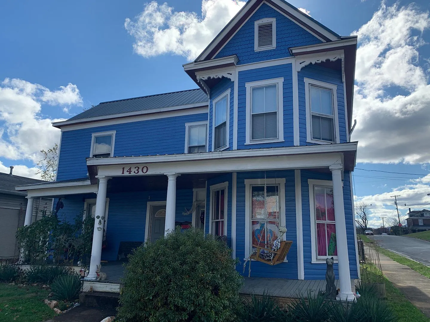 Chapman,SW,1430 — Photo 1