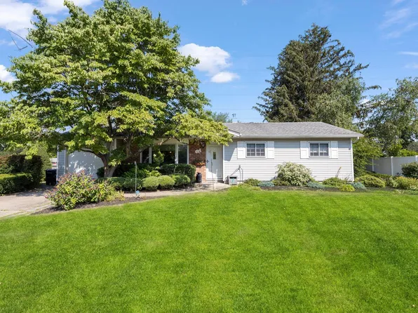 16 Heron Lane, Commack, NY 11725