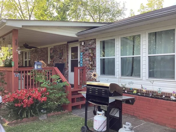 43 2nd Ave E, Chatsworth, GA 30705