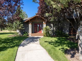 8530 Golden Pheasant Ct, Redmond, OR 97756