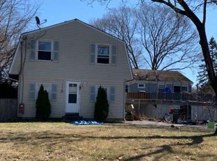 152 Pinegrove Ave, Warwick, RI 02889