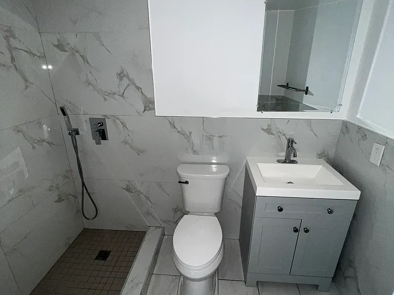 10661 SW 108th Ave — Photo 9