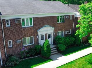 166 Arlo Rd #A, Staten Island, NY 10301