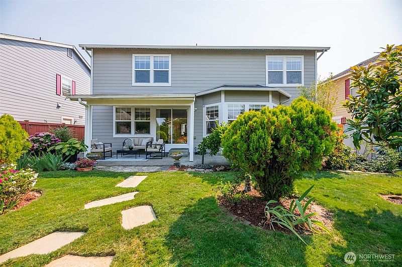 3rd image of 277 Edmonds Avenue SE