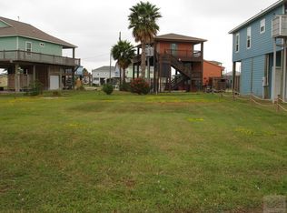 880 Bowers Ln, Crystal Beach, TX 77650