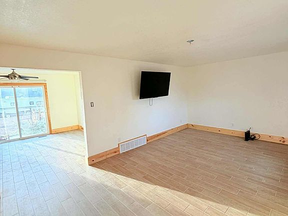 3rd image of 921 S Knox Dr #921