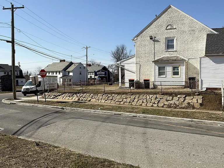 1104 Pine Ln #1 — Photo 6