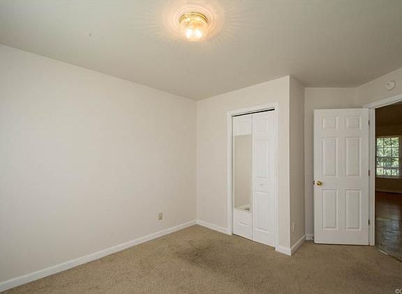 5th image of 7113 Koufax Ct