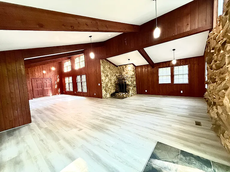 6231 Thom Rd — Photo 4