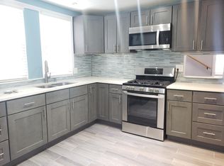 435 Waltham St, Hammond, IN 46320