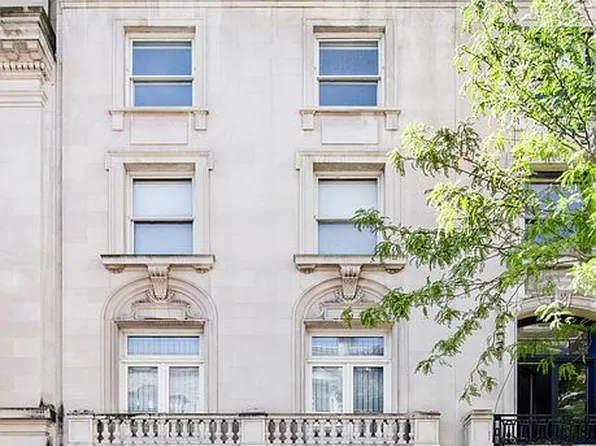 18 E 71st St, New York, NY 10021
