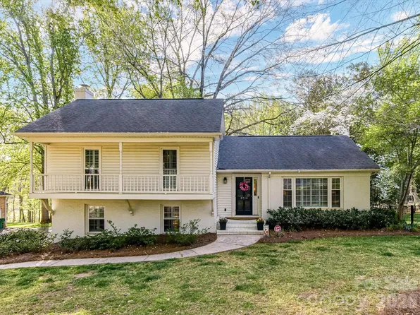 3719 Huckleberry Rd, Charlotte, NC 28210