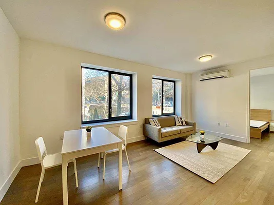 Rented by Compass | media 32